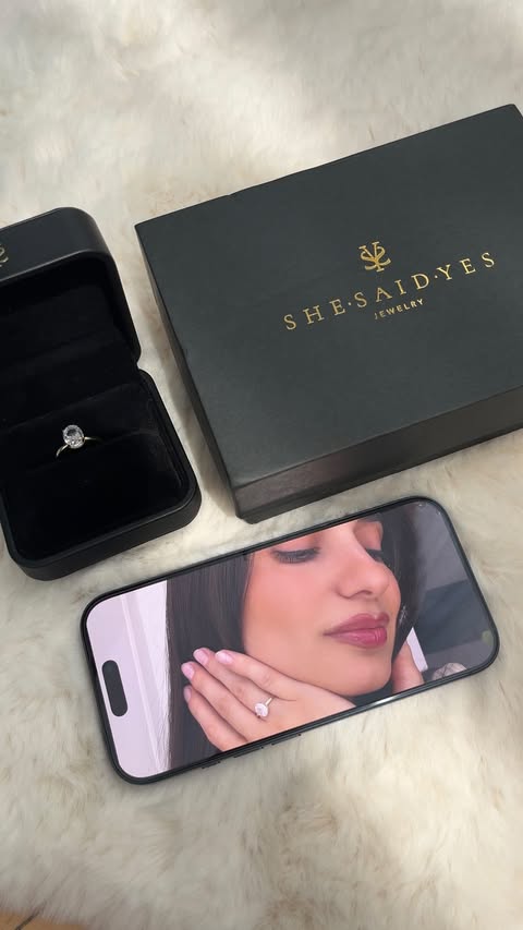 Instagram post by @salluchi for SHE SAID YES Jewelry. Caption reads: [...] #shesaidyesweddingday #shesaidyesjewelry....