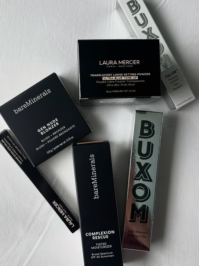Instagram post by @ohmymichie for BUXOM Cosmetics. Caption reads: [...] brands: @lauramercier + @buxomcosmetics +....