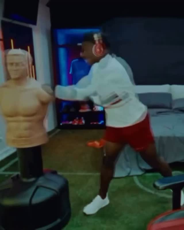 Instagram post by @oldmanebro for Beats by Dre. Caption reads: Wow! @beatsbydre ….. this is 🔥🔥🔥🔥.