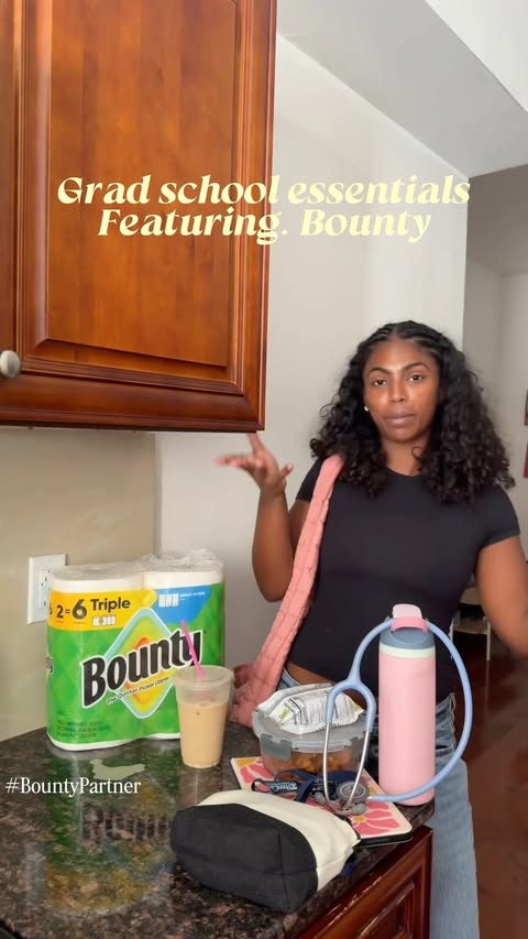 Instagram post by @_eunicejimenez for Bounty Paper Towels. Caption reads: [...] before heading to class thanks to....