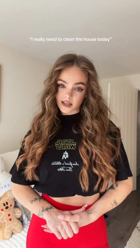 Instagram post by @darth_cydious for ArtSabers. Caption reads: [...] time 😮‍💨 Dark Saber: @saber66daily....