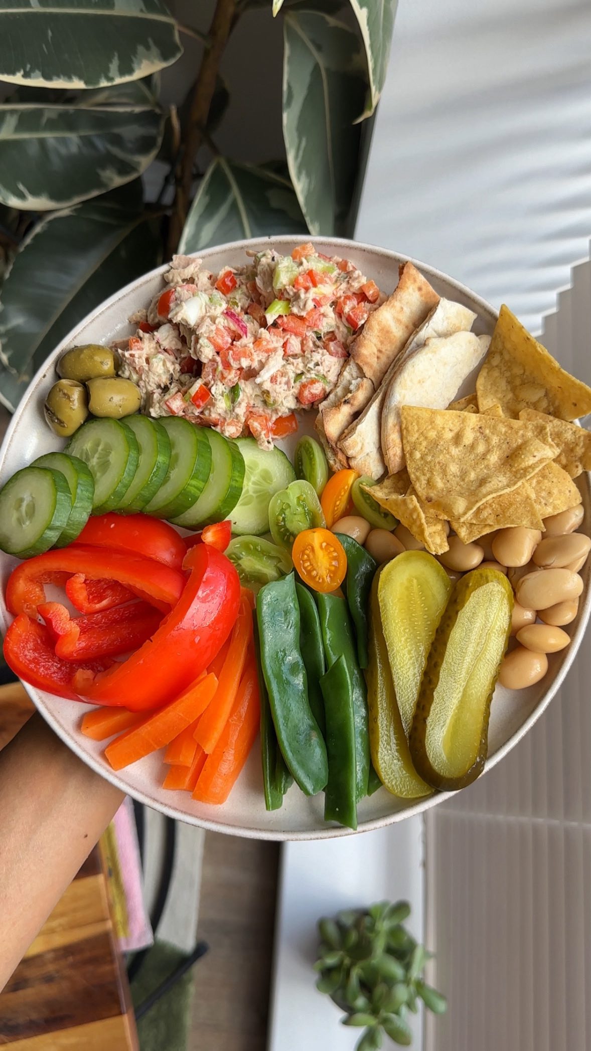 Instagram post by @sophiethenutritionist for BOL Foods. Caption reads: these are the meals/snacks I eat when I have zero....