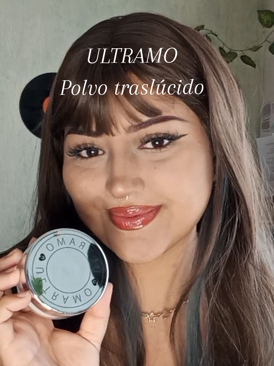 TikTok post by @imhonnypie for Ultramo. Caption reads: ULTRAMO Polvo de •Fijación mate. •Polvo suelto....