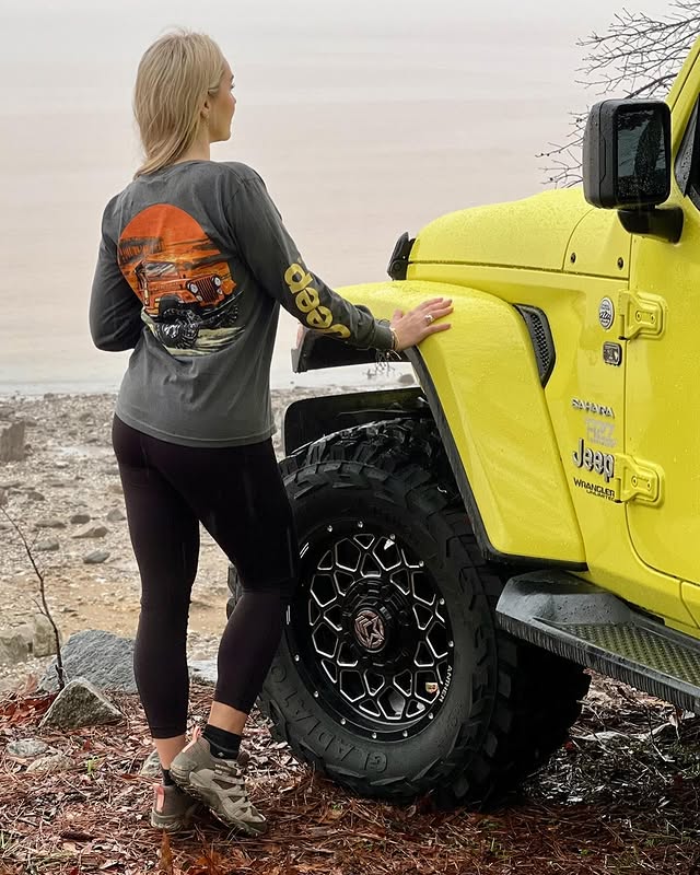 Instagram post by @hivelocityjeep for JEDCo. Caption reads: [...] degrees in the middle of January! This....
