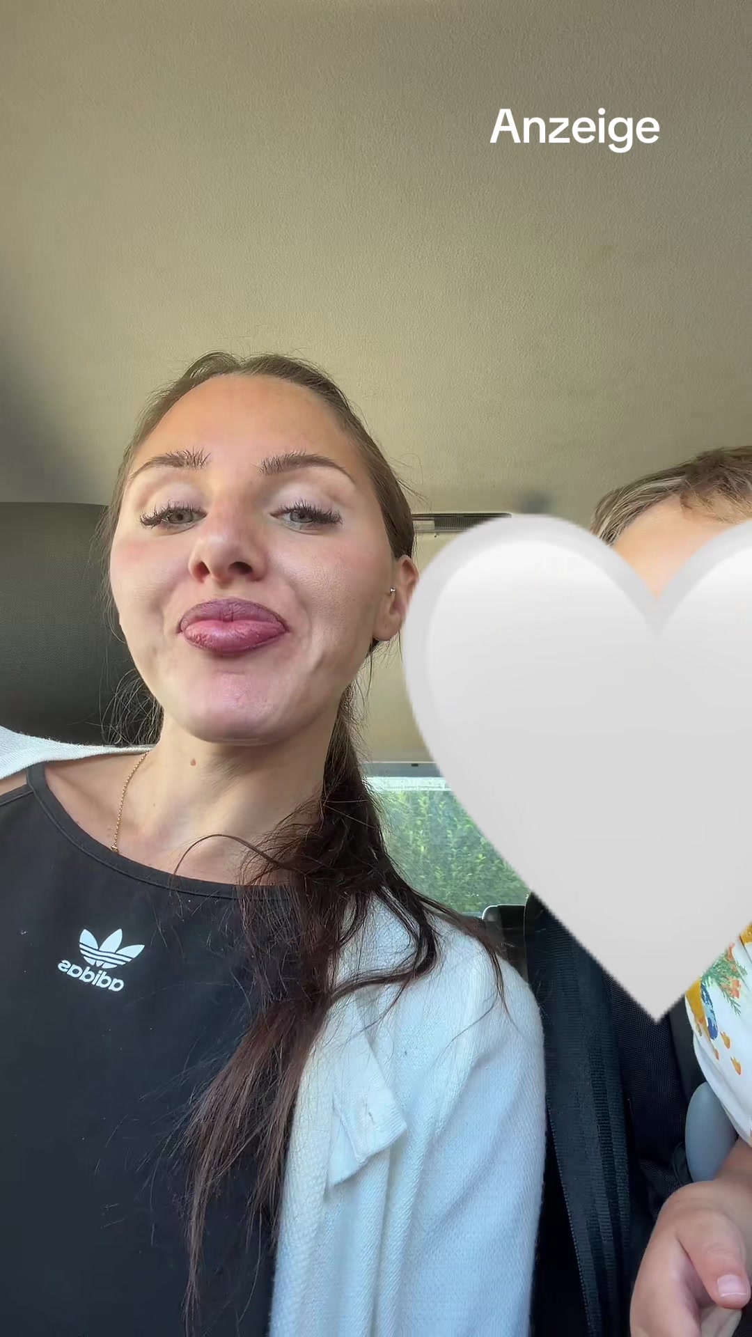TikTok post by @melissa_selest for More Nutrition. Caption reads: Anzeige @MORE NUTRITION.