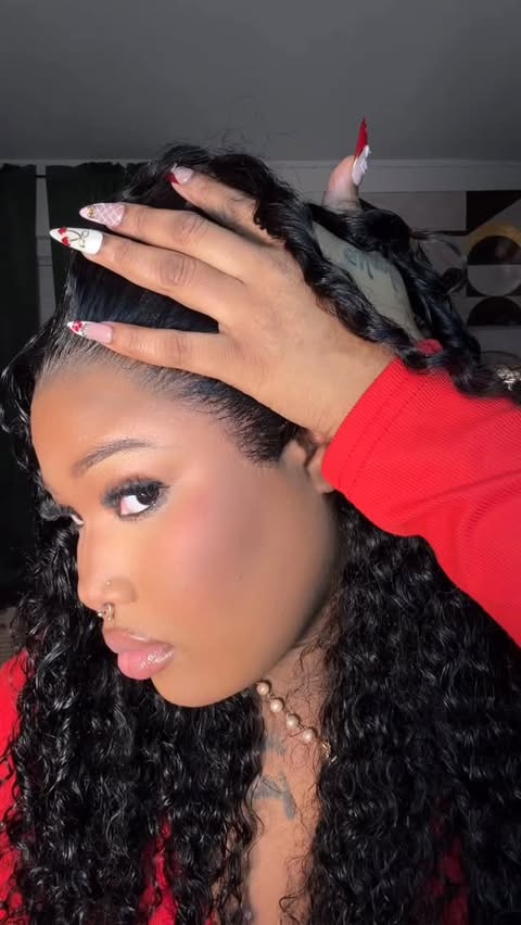 Instagram post by @envytori___ for Alipearl Hair. Caption reads: [...] get it now!!! LINK IN BIO ‼️‼️‼️....