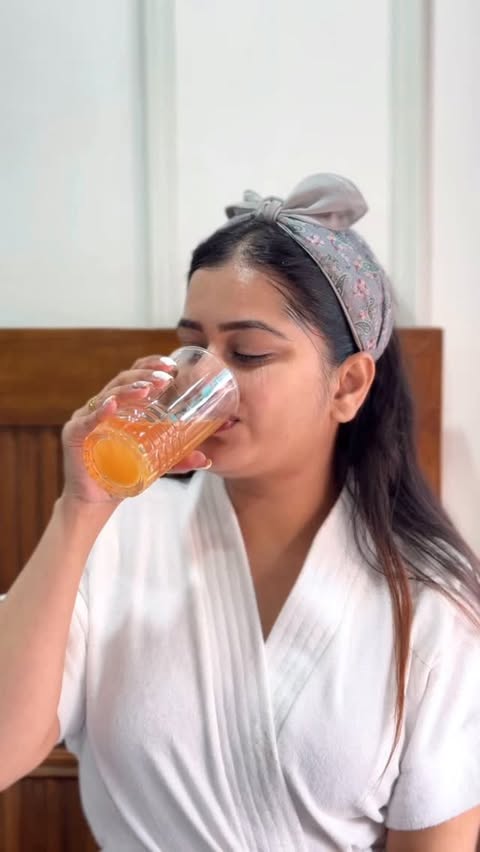 Instagram post by @galcy__ for HK Vitals. Caption reads: [...] so I tried it 👀

After 2 months of....