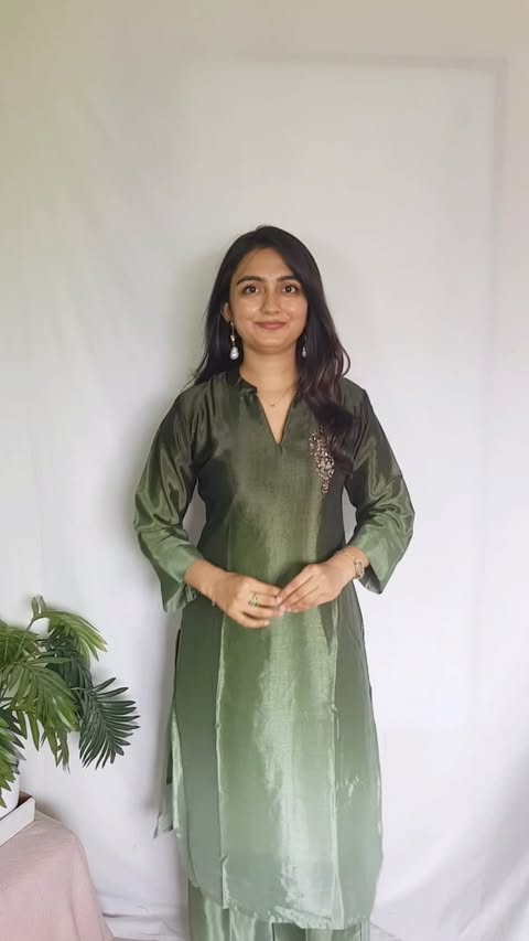 Instagram post by @its.brinda for Amazon Fashion. Caption reads: [...] to be BIGGER & BETTER than ever!....