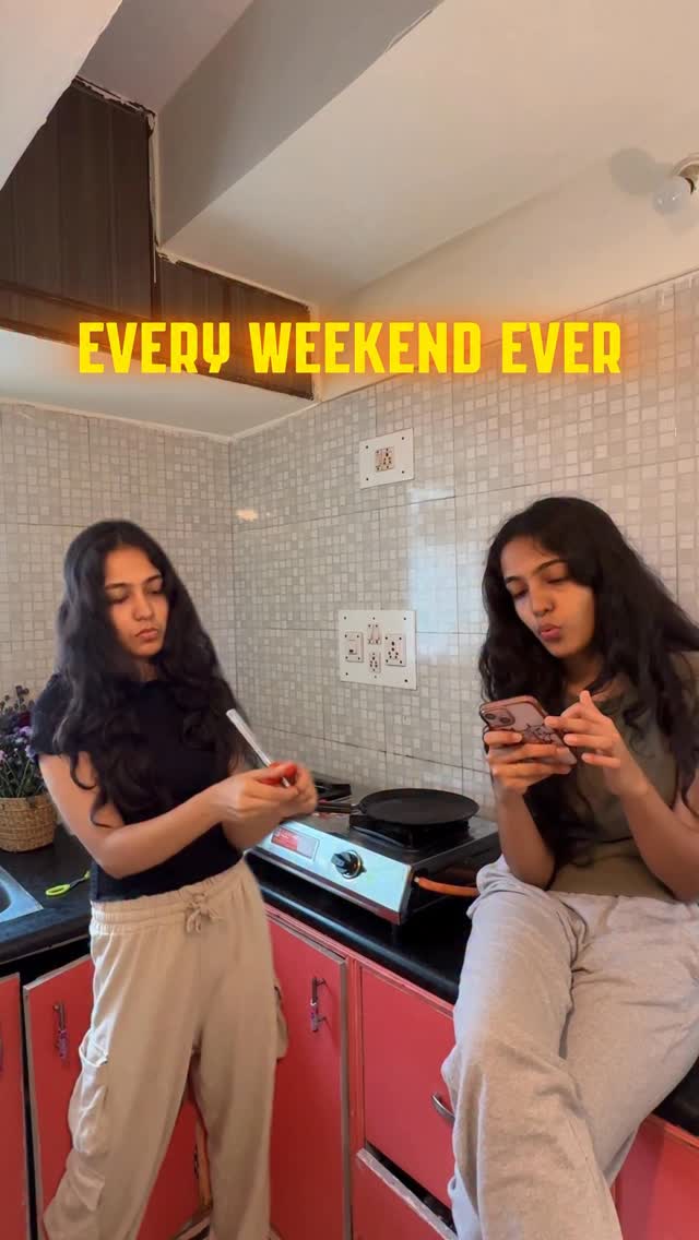 Instagram post by @nithyessri for Zomato. Caption reads: Excouse meee, Do u live alone 😭

@zomato‘s 60%....