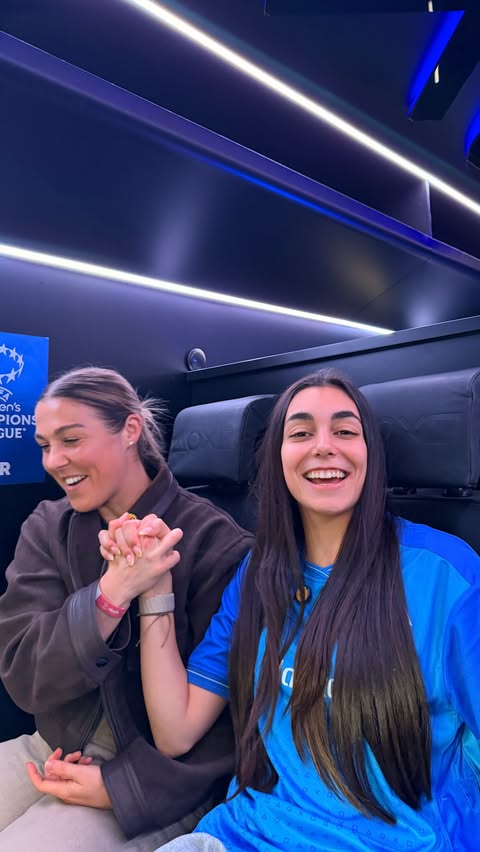 Instagram post by @espe for PlayStation España. Caption reads: publi vaya charlita! @playstation se ha encargado....