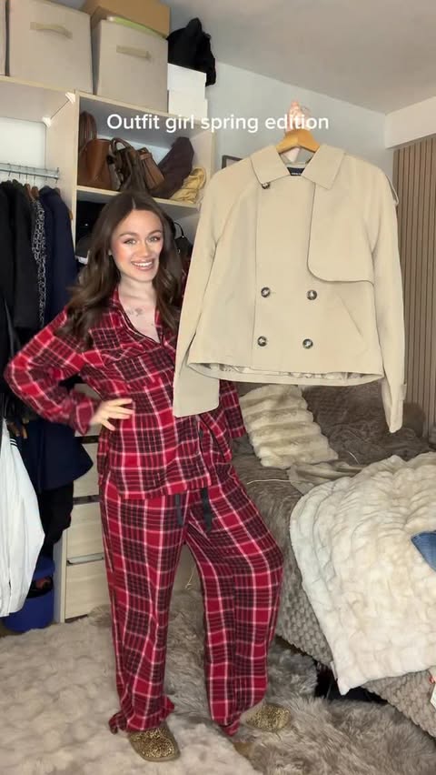 Instagram post by @thyaann for Spartoo. Caption reads: [...] cette tenue 🎀 Trench court : VERO MODA....