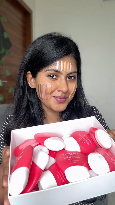 Instagram post by @blush_with_yuvasri for Dot & Key Skincare. Caption reads: 15 shades ? Yes you heard it right 💥❤️. : . . . .....