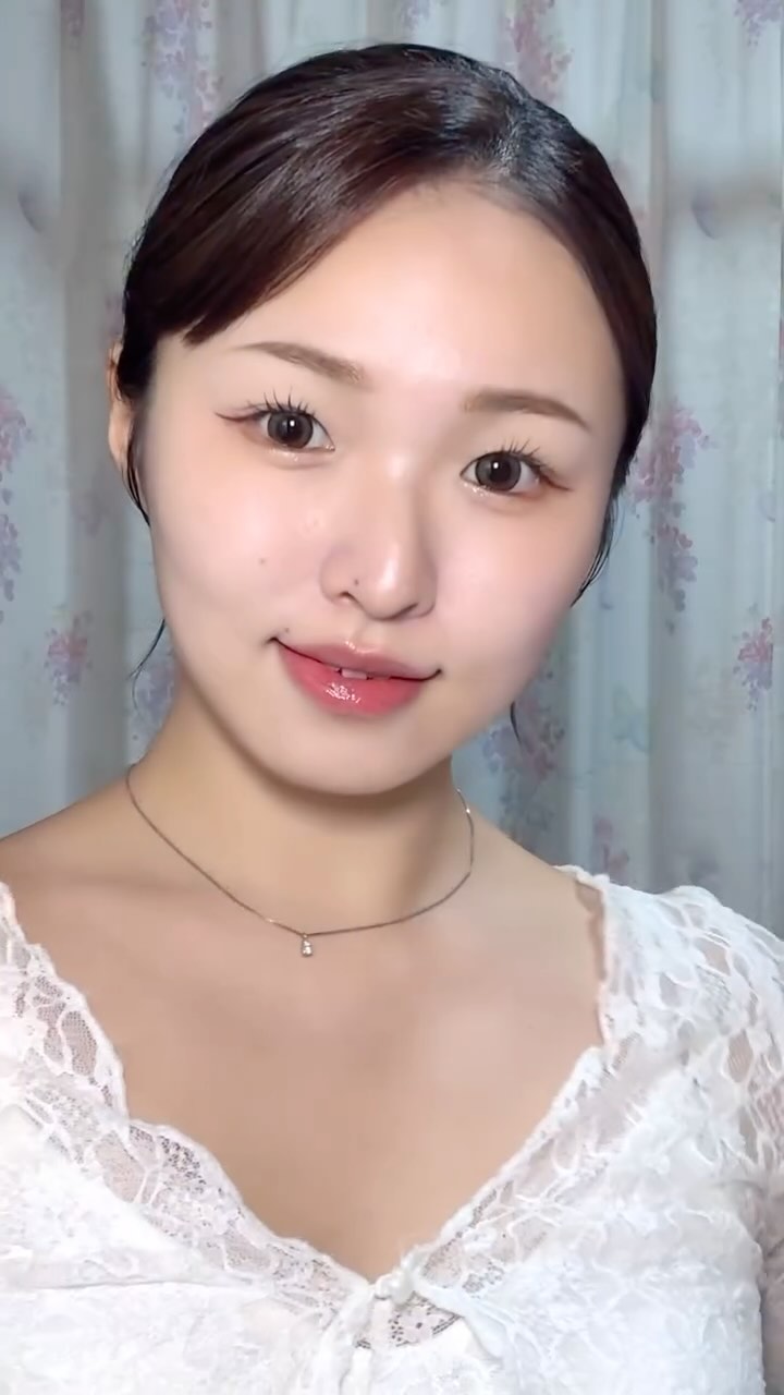 Instagram post by @30_chibisaba1000 for SK-II. Caption reads: SK-IIから出た新作が優秀すぎる🤍
 
スキンケア成分配合のCCクリームで、最高レベルのSPF....