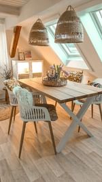 Instagram post by @tiny_homey for Country Living. Caption reads: Enjoying a cozy afternoon 
××××××

.....
Werbung....