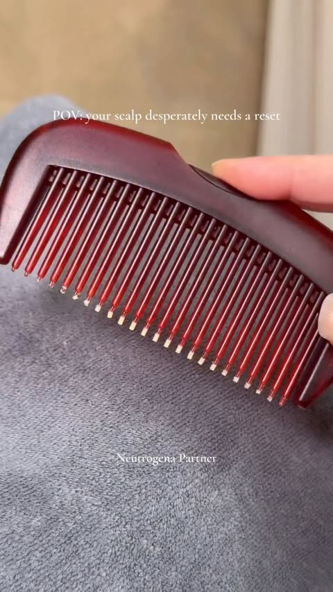 Instagram post by @laurenpiluso for Neutrogena. Caption reads: Skincare for your scalp & strands....