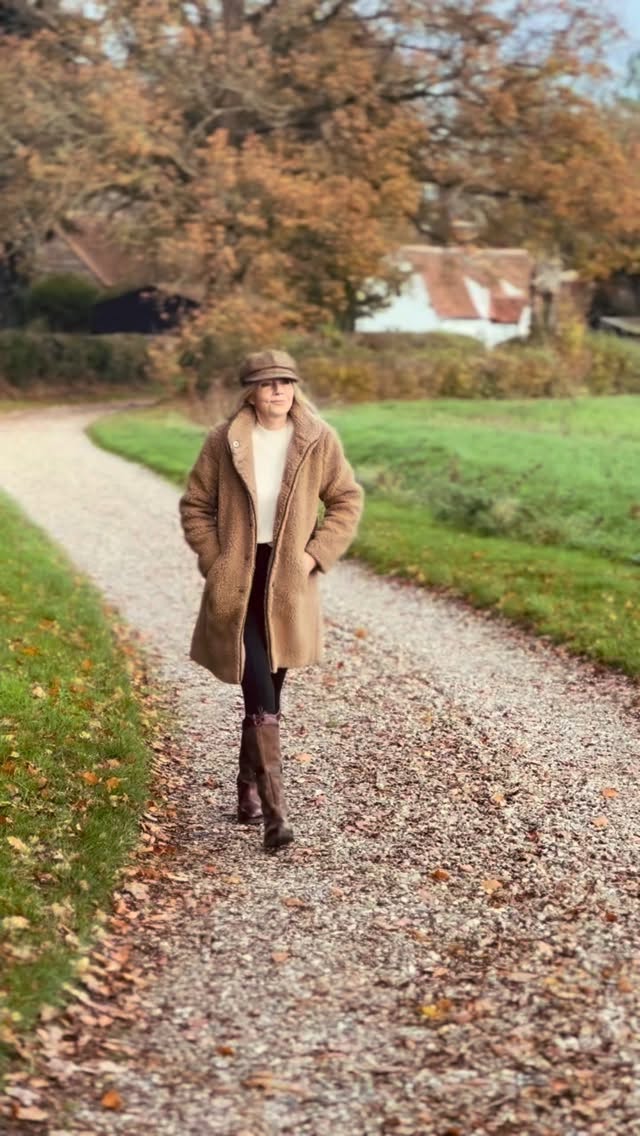 Instagram post by @grove_cottage_ for Hicks & Brown. Caption reads: ad | Effortless, stylish and made to change with....