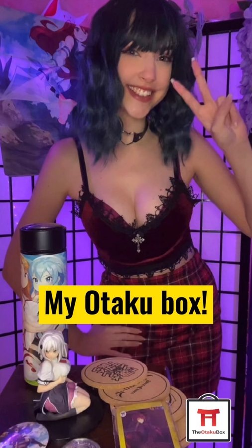 Instagram post by @veronica.cosplay for The Otaku Box. Caption reads: [...] guys! 💖 Today I wanted to show you the....