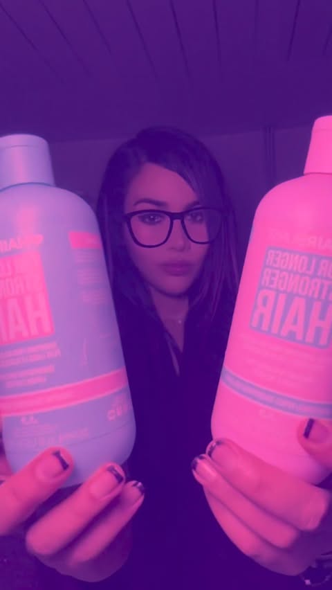 Instagram post by @liza.forough for Hairburst. Caption reads: [...] shampoo and conditioner duo! Thank you....