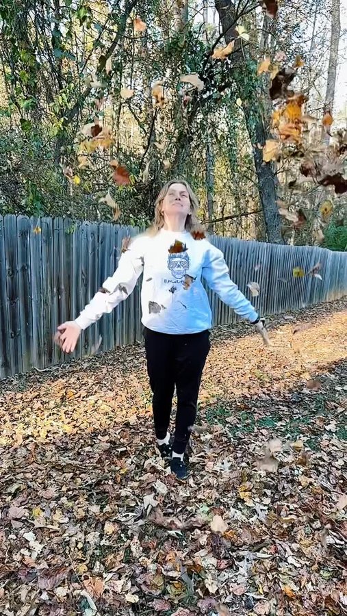 Instagram post by @madisyn_and_the3bears for Pestie. Caption reads: [...] sneaking in! 😅🕷️
That’s why I use Pestie —....