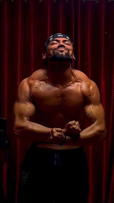 Instagram post by @yagnesh_vaishnav for MyFitness. Caption reads: Real 💯
Creatine monohydrate from @myfitness 
(....