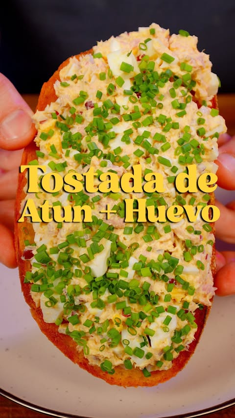 Instagram post by @andrescooking for Safe Catch. Caption reads: [...] Tuna + Egg Toast Use Atún Yellowfin de....