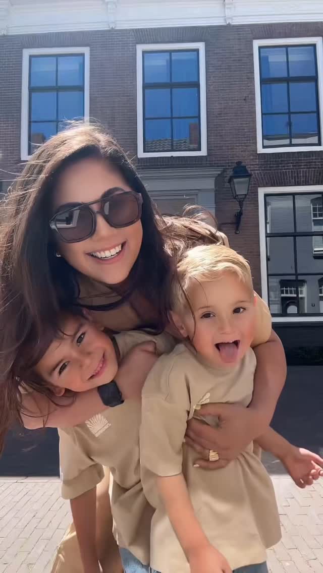 Instagram post by @sarah_vbh for Wehkamp. Caption reads: Who said boysmom can’t twin 🩵 @wehkamp ad.