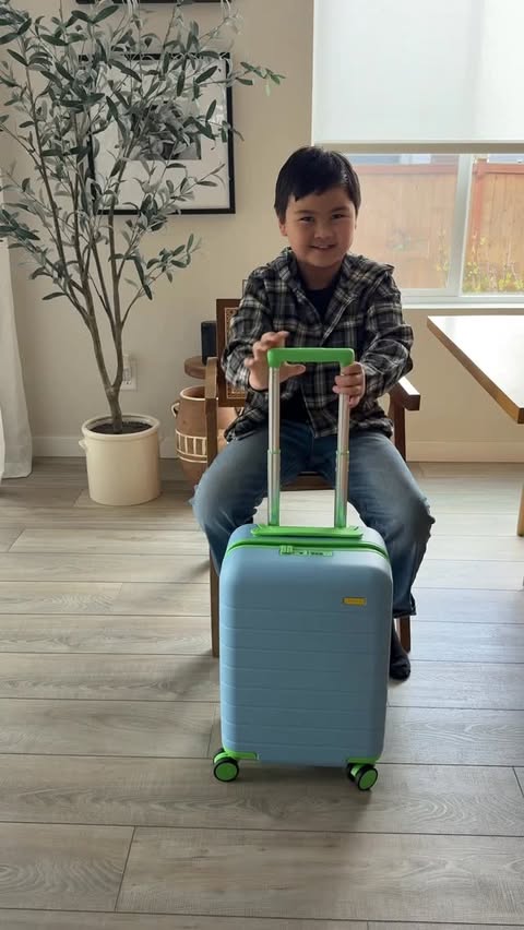 Instagram post by @greyandmama for Away. Caption reads: #Awaypartner We’re heading to NYC and I [...].