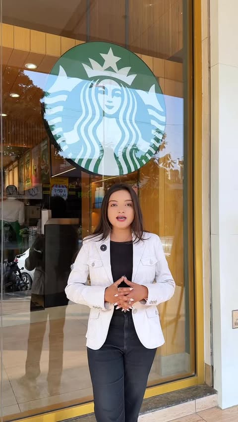 Instagram post by @anchor_aanchal_jaiswal for Starbucks. Caption reads: [...] the food and beverages at one and only....