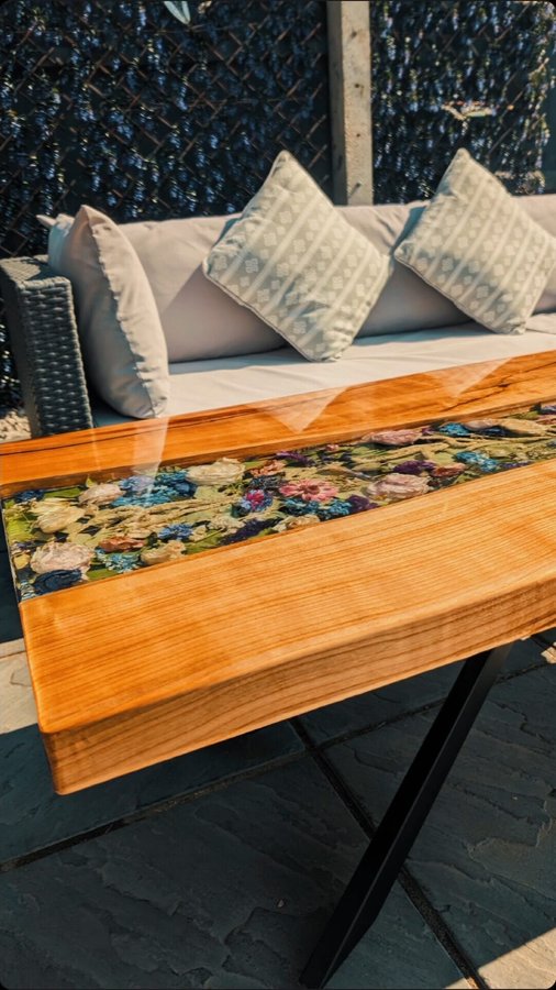 Instagram post by @dannysdiyshed for Craft Resin. Caption reads: [...] a 10% discount on craft-resin.com! 

Craft....