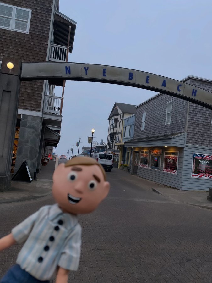 Instagram post by @orels_travels for Travel Oregon. Caption reads: Traveling through the Oregon coast! 
.
#nyebeach....