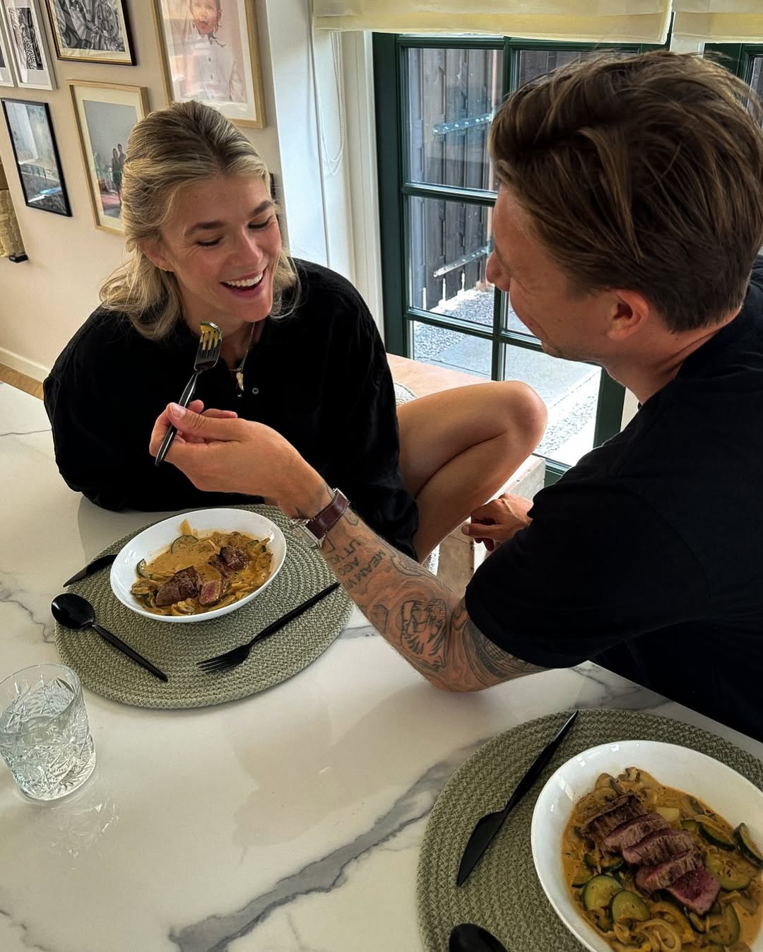 Instagram post by @tessiewester for Green Chef. Caption reads: Liefde gaat (deels) door de maag! 🥰 
Na drie....