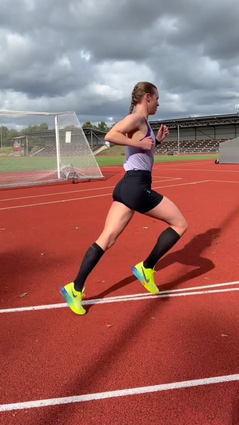 Instagram post by @jhedbys for 2XU. Caption reads: [...] you been up to? In collaboration with @2xu....
