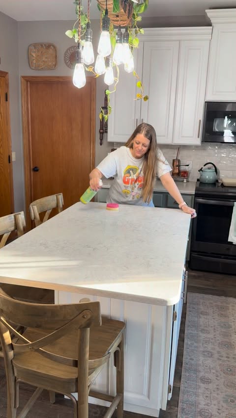 Instagram post by @kristyslifestyle for Shipt. Caption reads: #ShiptPartner Busy day in the kitchen—cleaning,....