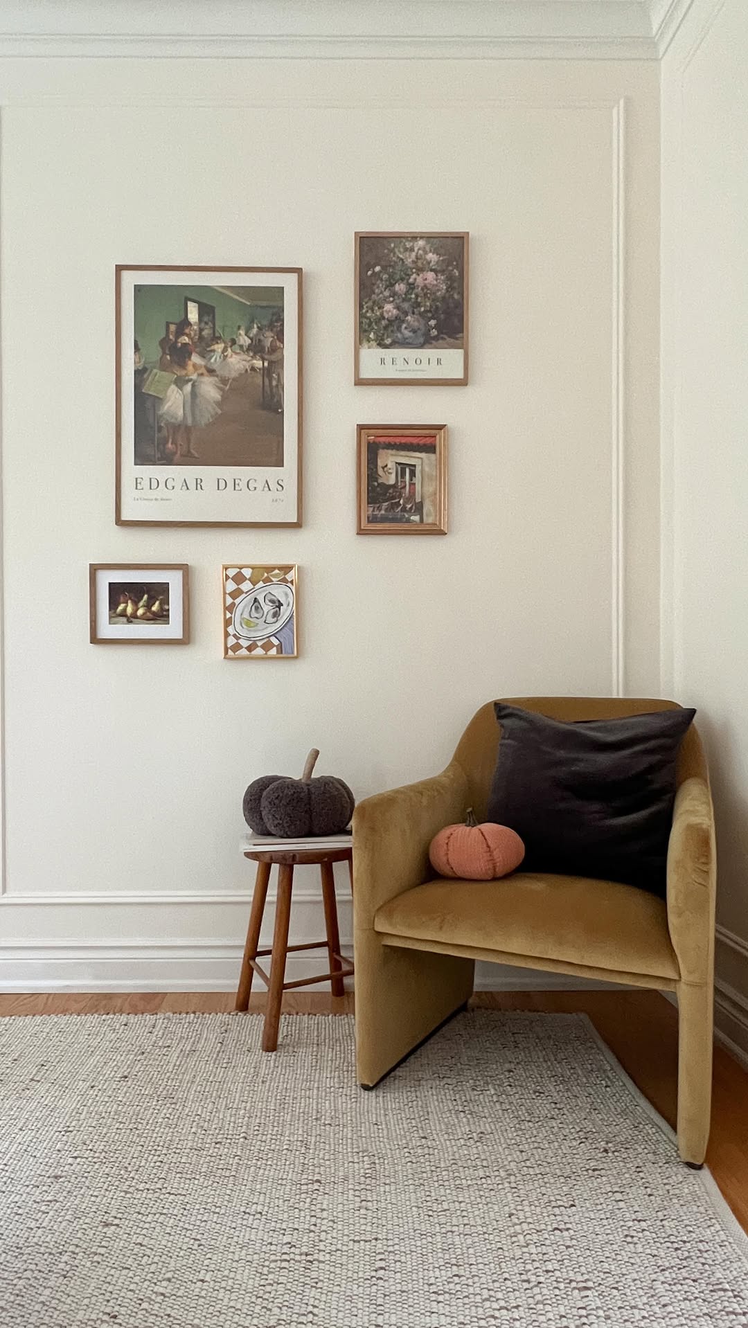 Instagram post by @jess.fernandopulle for Opposite Wall. Caption reads: It’s giving Autumn vibes. 🍂
If you’re interested....