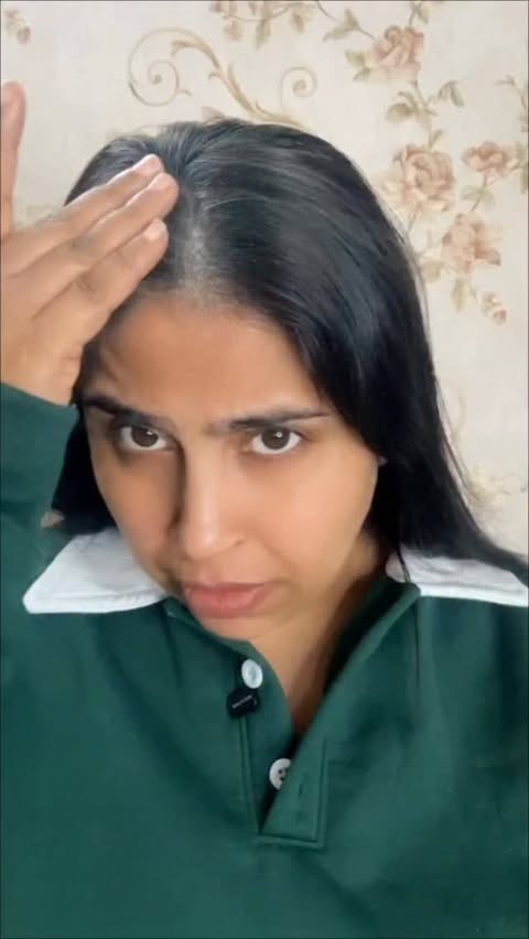 Instagram post by @manyakauroberoi for Bare Anatomy. Caption reads: [...] better. Comment for link. #zpto #bareanatomy....