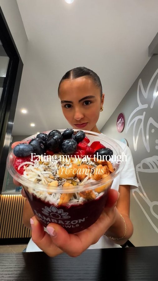 Instagram post by @zoeapple_ for SAMBAZON. Caption reads: [...] bowl in a minute but this one from @sambazon....