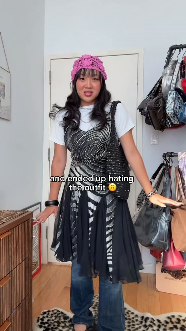 Instagram post by @kalitaku for Dolce Vita. Caption reads: 2001 fashion is NOT for me lol 

How bad is the....