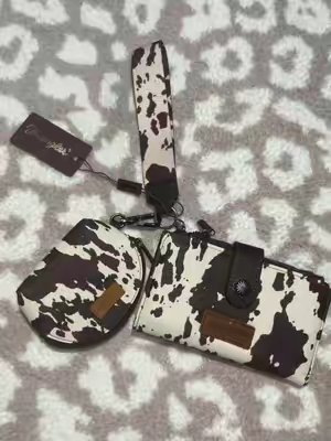 TikTok post by @mlb0903 for Vaqueras Outfitters. Caption reads: [...] Definitely Added To My Cart Fast🤎@Vaqueras....
