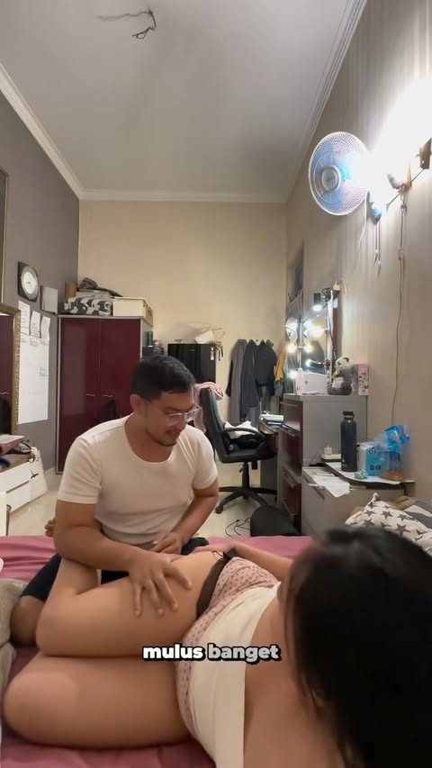 Instagram post by @medinasuherman for Ciara Indonesia. Caption reads: [...] #medinasjourney #strechmarks #ciaraindonesia.