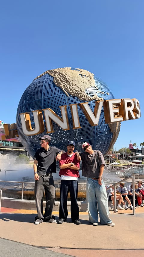 Instagram post by @ozziee.nett for Rolling Loud. Caption reads: ROLLING LOUD GIFTED US TICKETS TO UNIVERSAL [...].