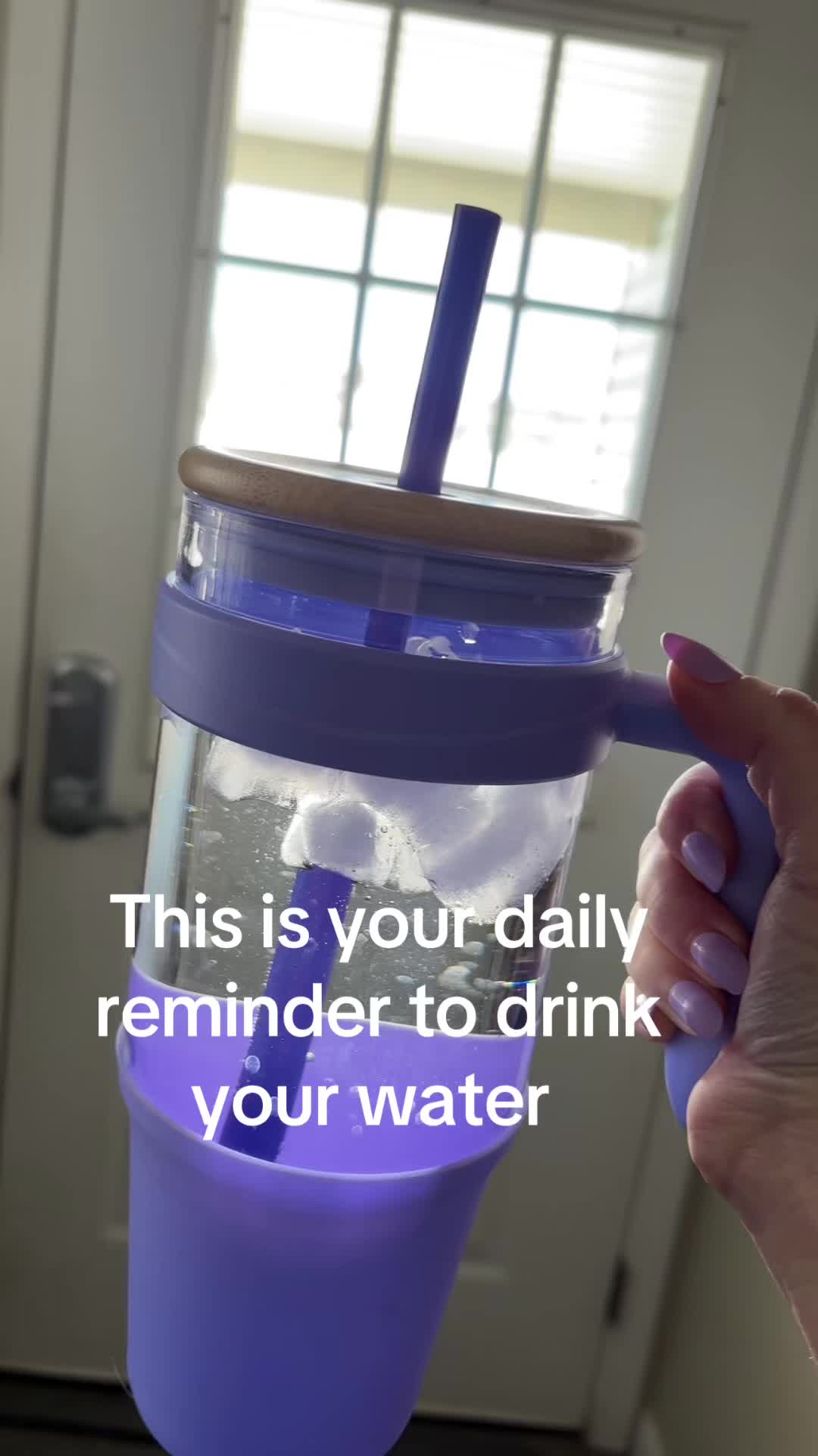 TikTok post by @pinkieschariot for Tronco. Caption reads: [...] awesome 40 ounce glass tumbler from....