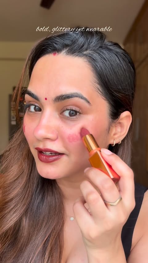 Instagram post by @apooghar for Pilgrim Makeup. Caption reads: Comment “link” aur links mil jayge. 😌 Asli pling....