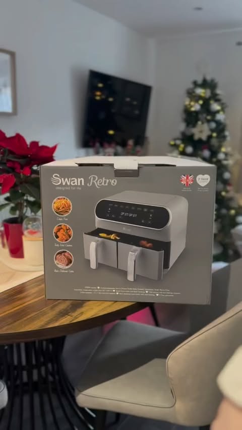 Instagram post by @momandkidlife for Swan Brand. Caption reads: Unboxing my new @swanbranduk Retro Air Fryer....