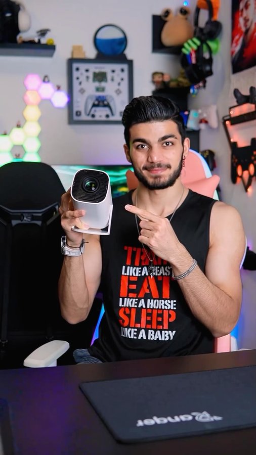 Instagram post by an influencer for Temu. Caption reads: [...] #collab 🤝 . #unboxing #review #temu....