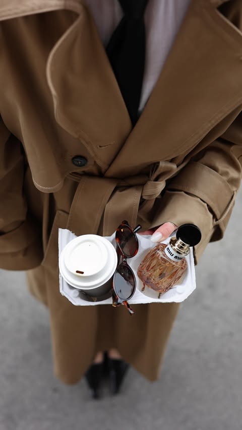 Instagram post by @julietta_mademoiselle for Miu Miu. Caption reads: Anzeige |
Just a Miutine away.....