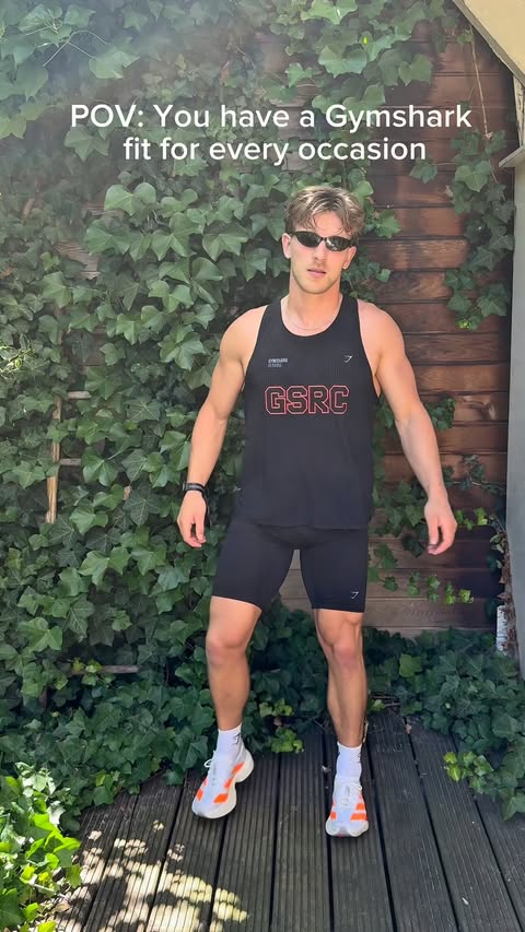 Instagram post by @jeremyreijnders for Gymshark. Caption reads: Gymshark summer sale ends tonight!🦈 . You have....