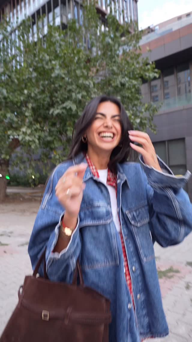 Instagram post by @selennergiz for UNIQLO. Caption reads: Latest outfit🤎 #fyp #ootd #reklam 

Jacket....