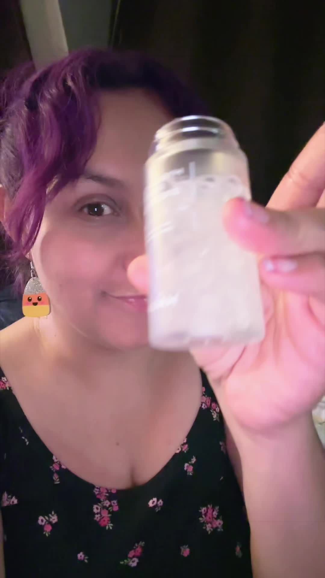 TikTok post by @maria.dailyxo for HAUA. Caption reads: [...] acid, get that hydration besties. #pdrn....