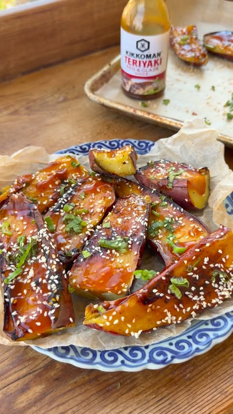 Instagram post by @gatherednutrition for Kikkoman. Caption reads: [...] and sticky glaze-forward texture of....