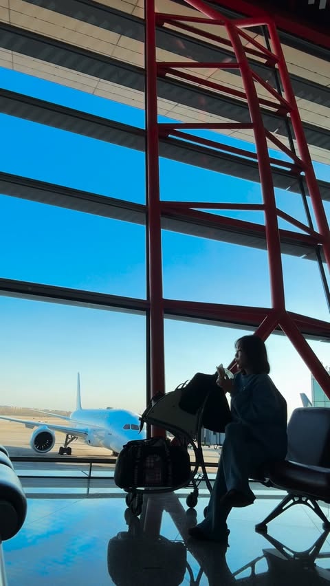 Instagram post by @chenellewen for Wise. Caption reads: [...] at least I’m not overspending on....